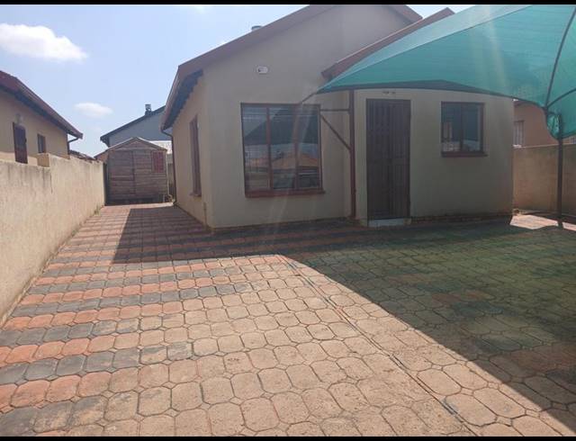 2 BEDROOM HOUSE FOR SALE IN SOSHANGUVE VV